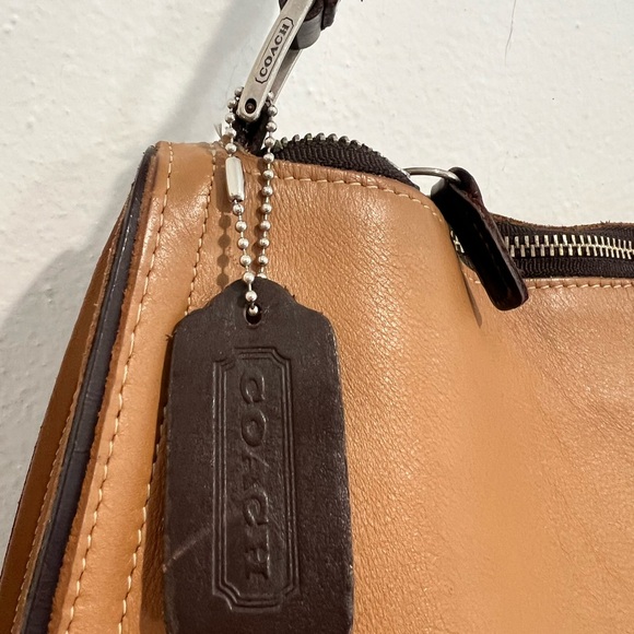 Coach Vintage Camel and Chocolate Brown Lined Shoulder Bag - Picture 3 of 15